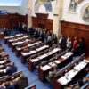 Αναβρασμός στο VMRO-DPMNE: Το κόμμα διέγραψε τους επτά βουλευτές που ψήφισαν «ναι»