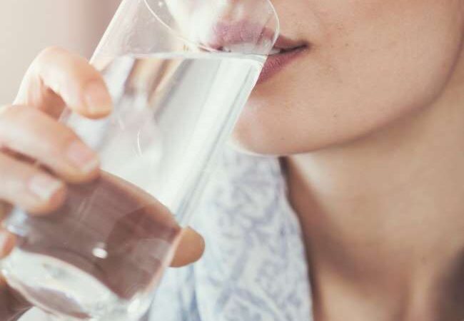 Ευεργετικές ιδιότητες νερού: 3 βασικά οφέλη που χαρίζει στο σώμα σου