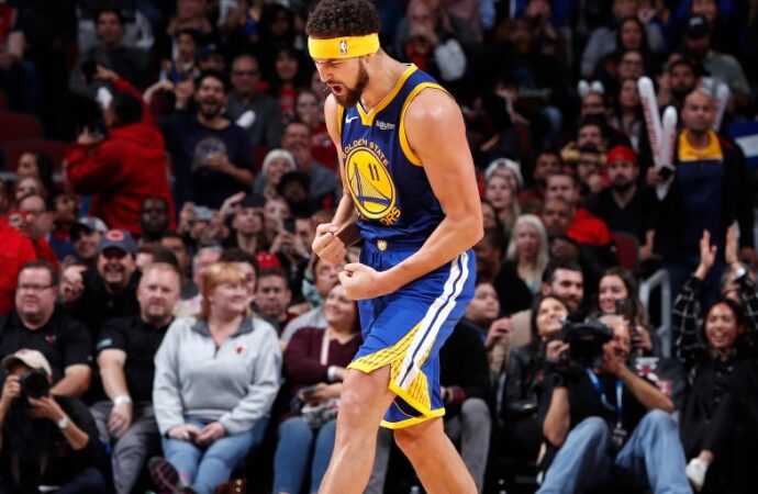 NBA: ΔΕΝ ΥΠΑΡΧΕΙ ο Τόμπσον! Εσπασε το ρεκόρ του Κάρι με 14 τρίποντα!