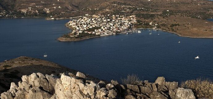 Υποβρύχιες ξεναγήσεις στην αρχαία πόλη της Αίγινας -Με αναπνευστήρα και βατραχοπέδιλα [εικόνες]