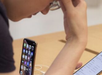 Προβλήματα στη φόρτιση των νέων iPhone -«Πονοκέφαλος» σε καταναλωτές και Apple