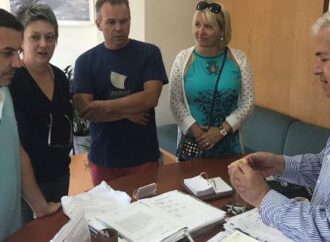 Κρήτη: Τουρίστες βρήκαν αρχαίο αντικείμενο και το παρέδωσαν στον Δήμαρχο [εικόνα]
