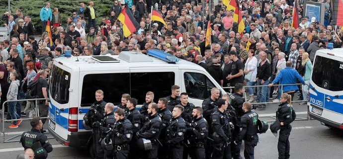 Γερμανία: Συνέλαβαν έξι ακροδεξιούς υπόπτους για τρομοκρατία –Σχεδίαζαν επιθέσεις