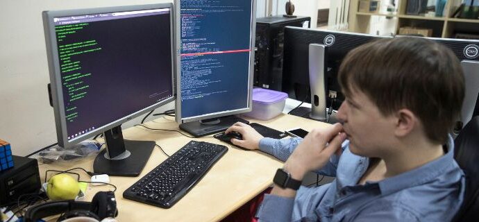 Η Ρωσία στο στόχαστρο της Δύσης για μία σειρά κυβερνοεπιθέσεων παγκοσμίως