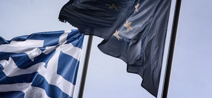 DBRS: Παραμένει ο κίνδυνος εντάσεων γύρω από το ελληνικό χρέος