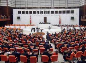 Τουρκία: Το κοινοβούλιο ενέκρινε την παράταση της ανάπτυξης στρατευμάτων σε Συρία και Ιράκ