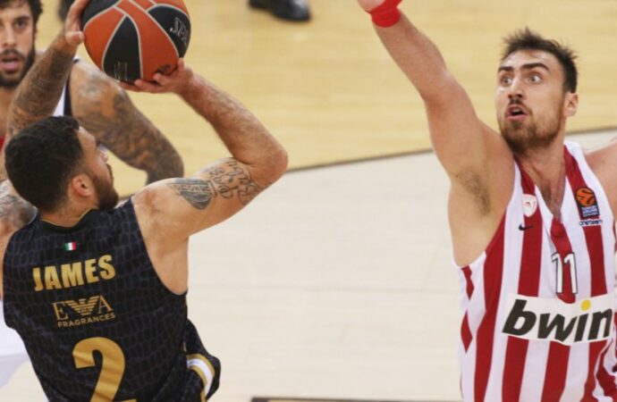 Euroleague: Απότομη προσγείωση για τον Ολυμπιακό, ήττα και παραλίγο 100άρα η Αρμάνι