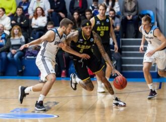 Μπάσκετ: Νίκησε την Ντνίπρο και έμεινε «ζωντανός» ο Αρης