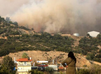 Φωτιά Σιθωνία: Η καταστροφή από ψηλά – Οι καπνοί έφτασαν μέχρι την Εύβοια
