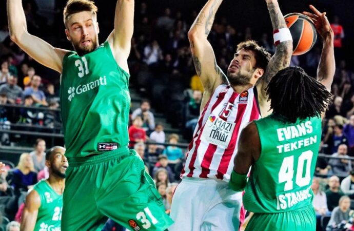 Euroleague: Εμεινε… στους κουραμπιέδες και στα μελομακάρονα ο Ολυμπιακός