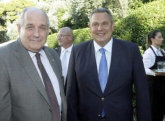 Τέλος από τους ΑΝΕΛ ο Τέρενς Κουίκ