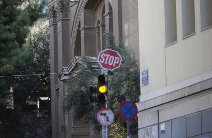 Τι εξετάζει η Αντιτρομοκρατική για την έκρηξη στον Ιερό Ναό του Αγίου Διονυσίου