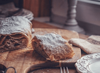 Στρούντελ με μήλο και αχλάδι χωρίς ζάχαρη