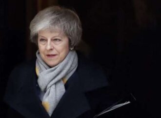 Brexit: Νέο “χαστούκι” για τη Μέι – Καταψηφίστηκε η Συμφωνία Αποχώρησης
