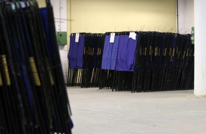 Οι μυστικές δημοσκοπήσεις του Μαξίμου για Αθήνα και Θεσσαλονίκη: Ανατροπές και εκπλήξεις