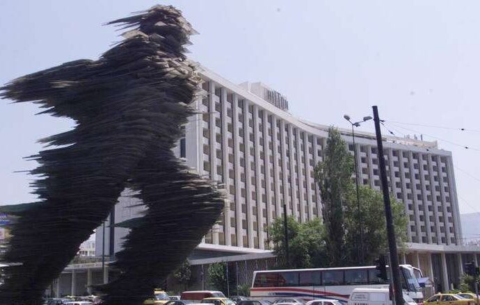 Τι συμβαίνει με τον «Δρομέα»; Αντιπαράθεση Βαρώτσου – Ζορμπά
