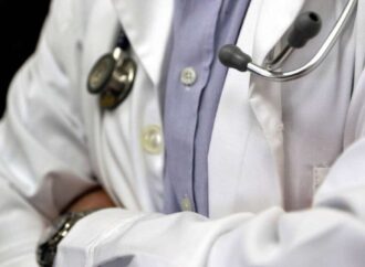 Αναδρομικά – «μαμούθ» σε γιατρούς του ΕΣΥ: Δείτε πόσα θα πάρουν