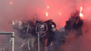 Προοδευτική – Ιωνικός: Διακοπή 20 λεπτών και ένας οπαδός στο νοσοκομείο λόγω αδιαθεσίας