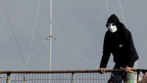 Προοδευτική – Ιωνικός: Διακοπή 20 λεπτών και ένας οπαδός στο νοσοκομείο λόγω αδιαθεσίας