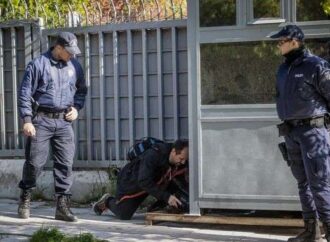Επίθεση στο ρωσικό προξενείο: Την Οργάνωση Επαναστατικής Αυτοάμυνας “βλέπουν” οι Αρχές