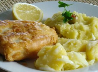 Γιατί τρώμε μπακαλιάρο σκορδαλιά την 25η Μαρτίου