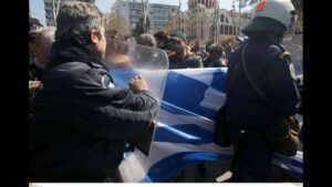 25η Μαρτίου: Ένταση και επεισόδια σε Αθήνα και Θεσσαλονίκη