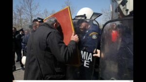 25η Μαρτίου: Ένταση και επεισόδια σε Αθήνα και Θεσσαλονίκη