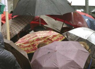 Καιρός: Μετά την άνοιξη, χειμώνας ξανά! Έρχονται βροχές και χιόνια