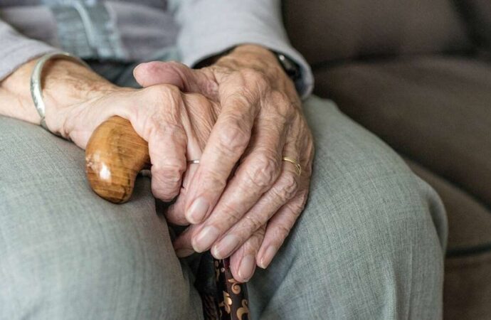 Συντάξεις – Όρια ηλικίας: Τι αλλάζει στις προϋποθέσεις συνταξιοδότησης – Αυτά είναι τα νέα ποσά