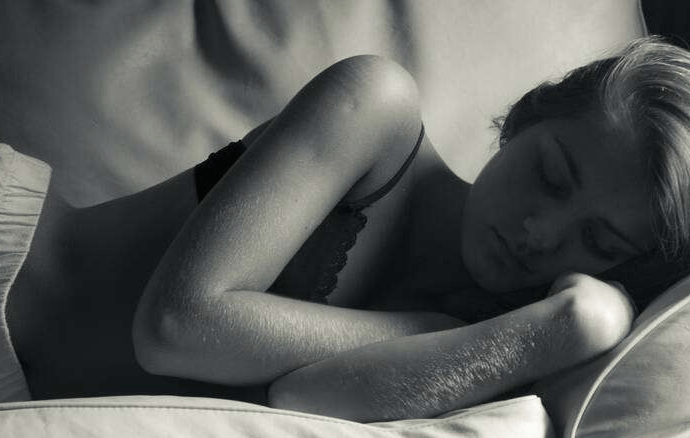 Ένας μεσημεριανός υπνάκος ρίχνει την αρτηριακή πίεση