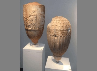 Η διεκδίκηση δύο σπάνιων αγγείων