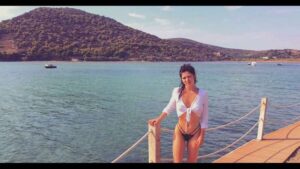Φονικό σεξουαλικό παιχνίδι ή έγκλημα πάθους; Μυστήριο γύρω από το θάνατο της 22χρονης καλλονής