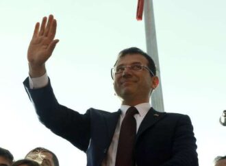 Εκρέμ Ιμάμογλου: Ποντιακής καταγωγής και ελληνόφωνος ο νέος δήμαρχος της Κωνσταντινούπολης