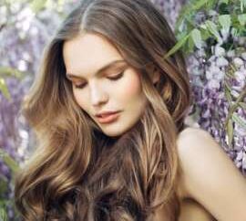 Έτσι θα πετύχεις χαλαρές μπούκλες με σίδερο ισιώματος!