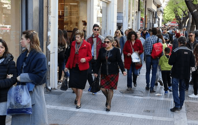 Πασχαλινό ωράριο 2019: Δείτε πότε ξεκινάει και για πόσο θα διαρκέσει