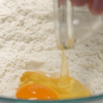 Γεμιστά pancakes με πραλίνα φουντουκιού – Ό,τι πιο νόστιμο θα φτιάξετε σήμερα (εικόνες βήμα-βήμα)