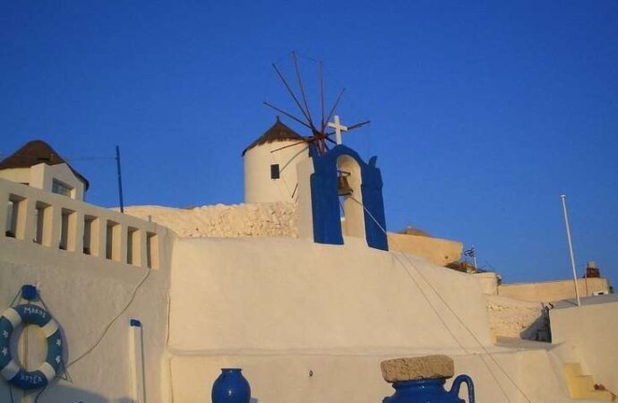 Προειδοποίηση επιστημόνων για τη Σαντορίνη: Τι συμβαίνει κάτω από το νησί