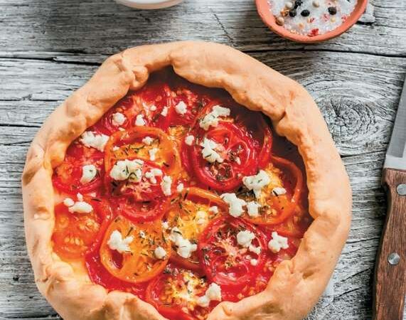Τάρτα φέτας με λιαστή ντομάτα και θυμάρι