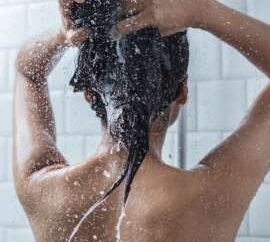 Πόσο συχνά πρέπει να λουζόμαστε;