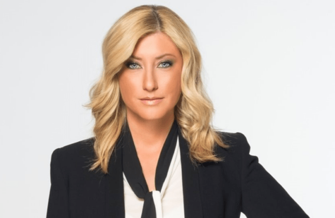 Η Σία Κοσιώνη πήγε να ψηφίσει μαζί με τον γιο της