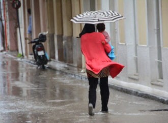 Καιρός σήμερα: Ξεκινά ο «Γολγοθάς» της εβδομάδας με βροχές και πτώση της θερμοκρασίας