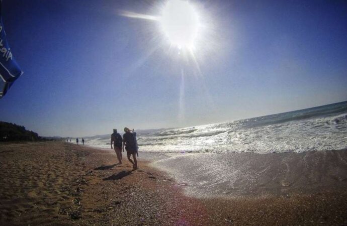 Σε ρυθμούς… καύσωνα – 38άρια θα «χτυπήσει» ο υδράργυρος Πέμπτη και Παρασκευή