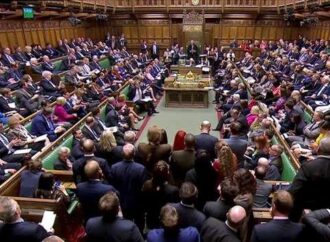 Βρετανία – Βουλή: Απορρίφθηκε πρόταση που θα εμπόδιζε την έξοδο χωρίς συμφωνία