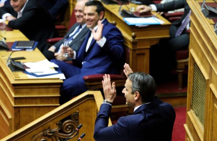 Εκλογες 2019: Καυγάς ΝΔ – ΣΥΡΙΖΑ για ντιμπέιτ και προσλήψεις