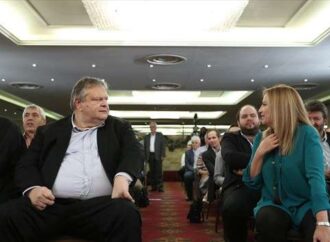 Ικανοποίηση στον ΣΥΡΙΖΑ για την απομάκρυνση Βενιζέλου από το ΚΙΝΑΛ