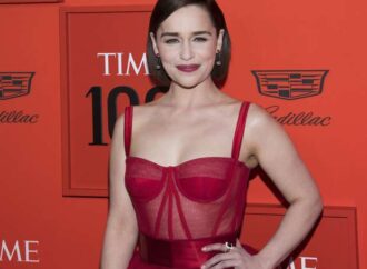 Η Emilia Clarke αποκάλυψε το μοναδικό πράγμα για το οποίο μετάνιωσε πολύ μετά το τέλος του GoT