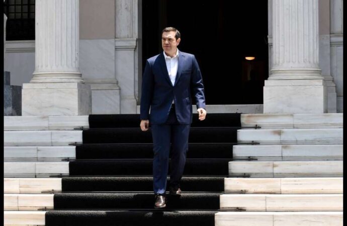 Διλήμματα και κινδυνολογία στον δρόμο προς τις κάλπες