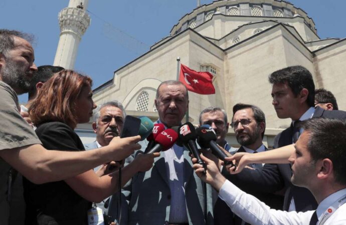 Δραματικές εξελίξεις: Ο Ερντογάν έστειλε φρεγάτες στην κυπριακή ΑΟΖ