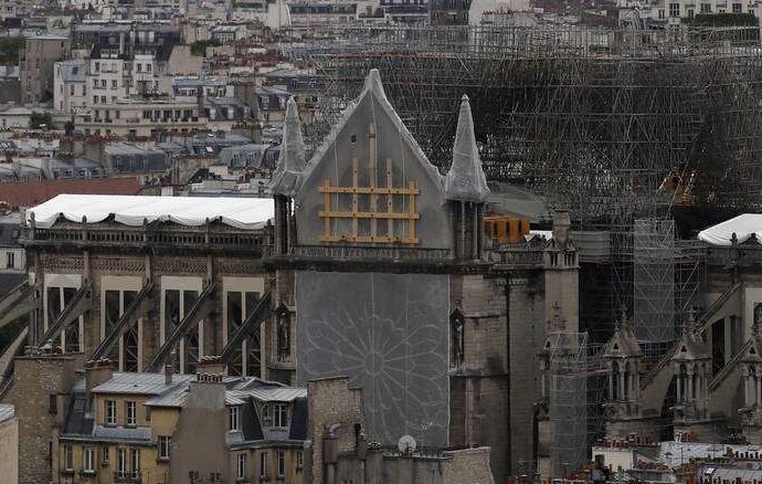 Παναγία των Παρισίων: Από αμέλεια προκλήθηκε η καταστροφική πυρκαγιά;