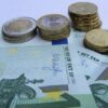 Στα «χαρτιά» οι αυξήσεις στις συντάξεις χηρείας